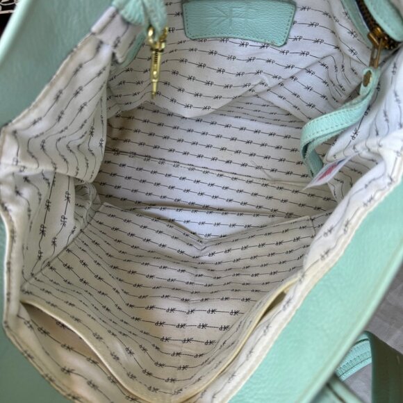 FRESHLY PICKED Original Leather Carryall Bag - Baby Blue - Great Condition - Picture 13 of 16